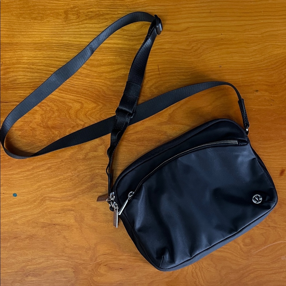 Lululemon Athletica Black Crossbody Belt Bag